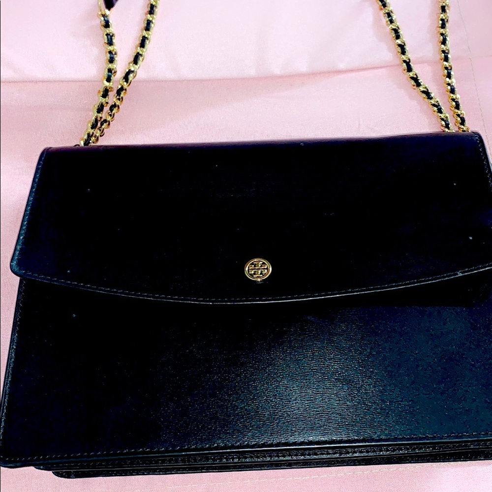 New Tory Burch bag never sued